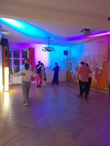 TANGO 5 o'clock💋